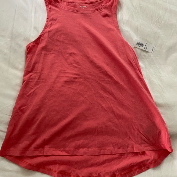 dark pink tank top - Picture 4 of 4